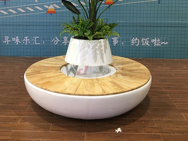 玻璃钢花盆座椅在商场陈美中的应用(图1)