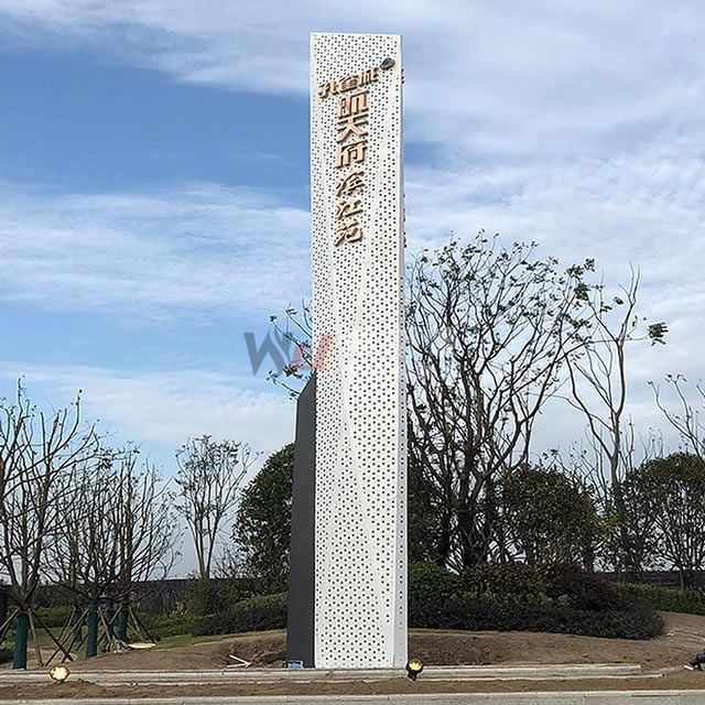 社区镂空玻璃钢精神堡垒