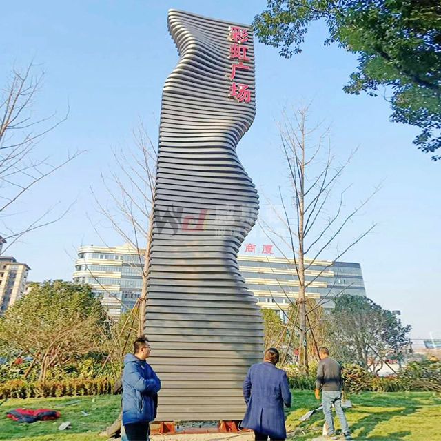 户外广场玻璃钢精神堡垒