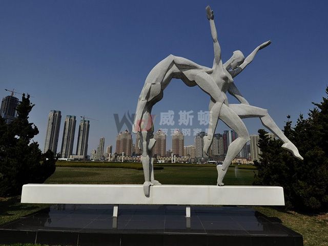 创意抽象人物玻璃钢城市雕塑